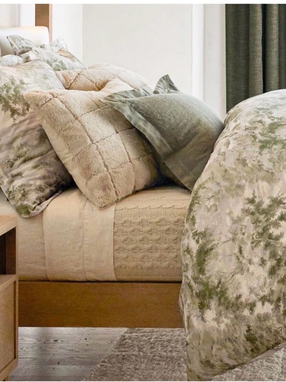 Pottery Barn Green and Beige Toile Duvet Cover - Picture 7 of 11